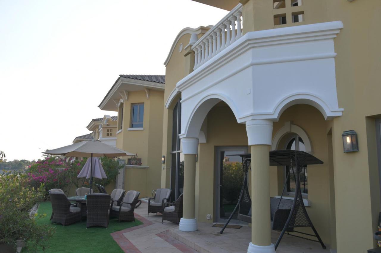 Chic 4Br Villa With Assistant Room And Private Pool On Palm Jumeirah By Deluxe Holiday Homes Dubai Esterno foto
